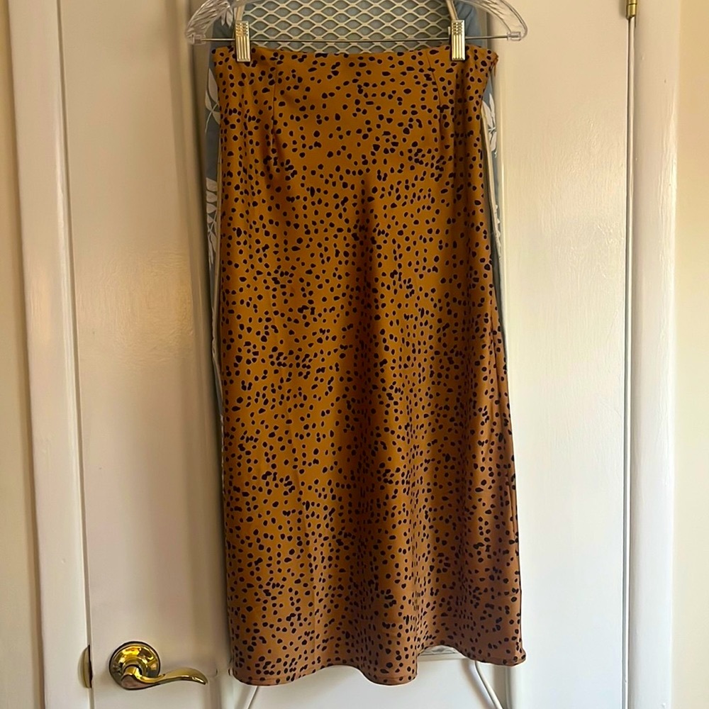Leopard midi skirt